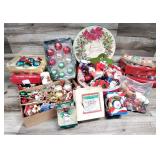 Vtg & Modern Christmas Ornaments & Decor