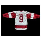 Vintage Gordie Howe Autographed Detroit Red Wings