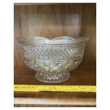 Pressed Glass, Scalloped Edge Bowl
