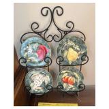 4 Plates and Metal Plate Holder