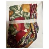 3 Placemats and 4 Napkins