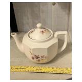 Tea Pot-signed Sisters of Mercy on the bottom