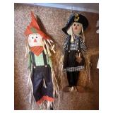 2 Scarecrows