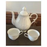 Teapot and 2 Cups