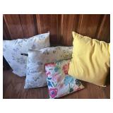 Lot of 4 Pillows