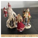 Lot of Santas