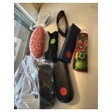 Lot of Reader Glasses and Cases