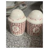 Pfaltzgraff- Delicious Salt & Pepper