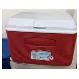 Rubbermaid Cooler