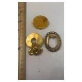 Lot of Brooches