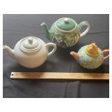 3 Teapots