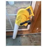 Hand Crank Garden Duster