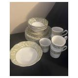 J & G Meakin Sterling 'renaissance' Dish Set