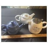 3 Teapots