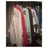 Lot of Ladies Clothes, M-XL, mostly Large