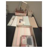 Desk Set