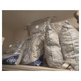 Lot of Bedding