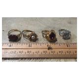 Lot of Adjustable Fashion RIngs
