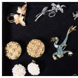 20+ Pieces of Vintage Jewelry