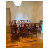 Dining Room Table with 8 Queen Anne Chairs