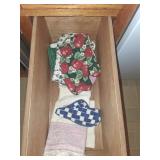 Cabinet and 3 Drawers Contents