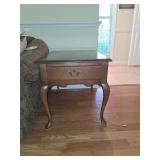 Queen Anne End Table