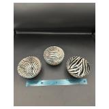 Penzo Painted Glass Small Bowls Penzo Painted Glass Small Bowls