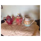 Assorted Teapot/Pitcher Lot   Decorative Ceramics