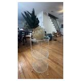 Plant stand and plant