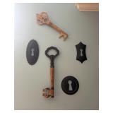 Wood Key decor Set