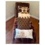 Brown button tucked velvet chaise lounge w/ decora
