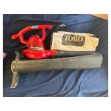 Electric Toro leaf blower w/ bag
