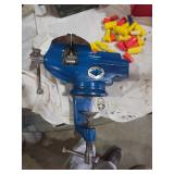 nice little vise