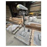 DELTA 1/2 HP STANDING DRILL PRESS