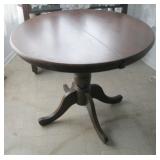 PEDESTAL TABLE