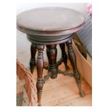 PIANO STOOL