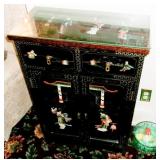 BLACK LAQUE CHEST