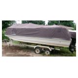 DECK BOAT