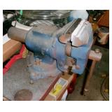 BENCH VISE