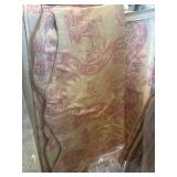 Vtg curtains pink/beige toile