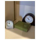 Vtg green Zenith radio, and two clocks