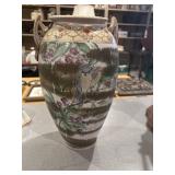 Lg vase Made In Japan raised bird embellishments