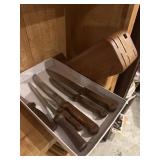 Carvel Hall Knives and knife block