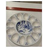 Blue/white ceramic egg white