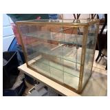 Glass display case 25"x10ï¿½x19ï¿½