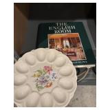 Egg plate and English decorating book