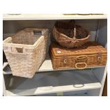 Baskets-1 vtg egg basket