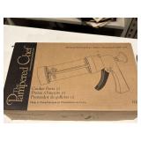 Pampered chef cookie press