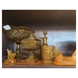 Large lot of Amber glass, including hen on nest