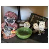 Mouse, bowl, owl figurine, etc